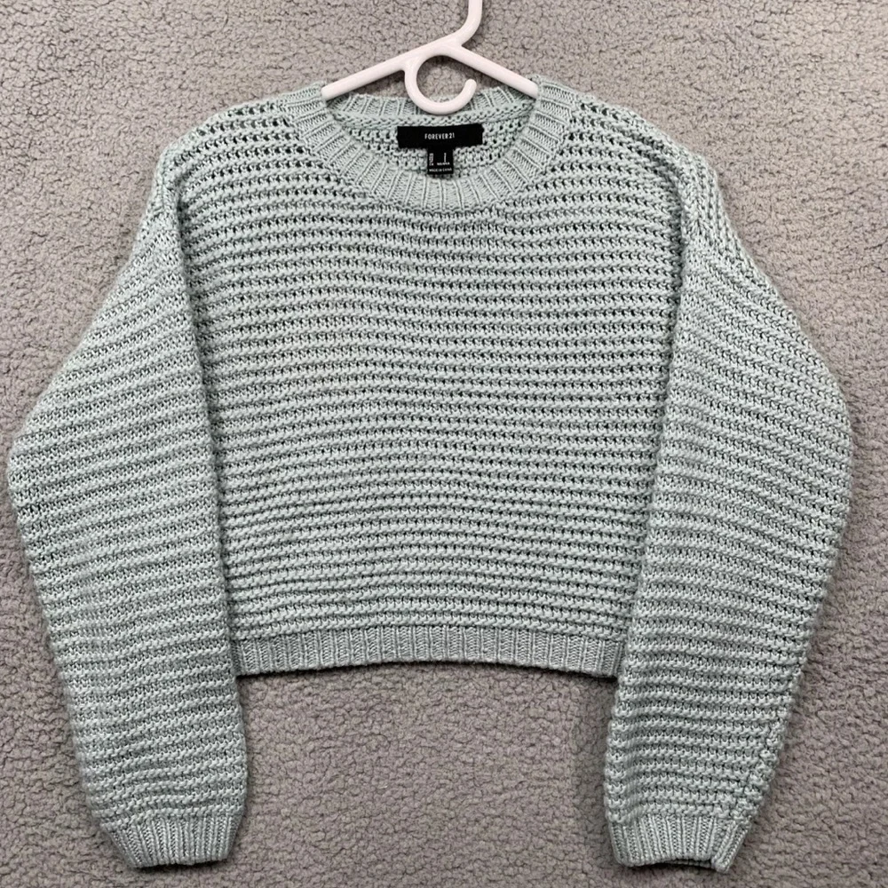 Forever 21 Women’s Knit Sweater Cropped Light Turquoise Relaxed Fit